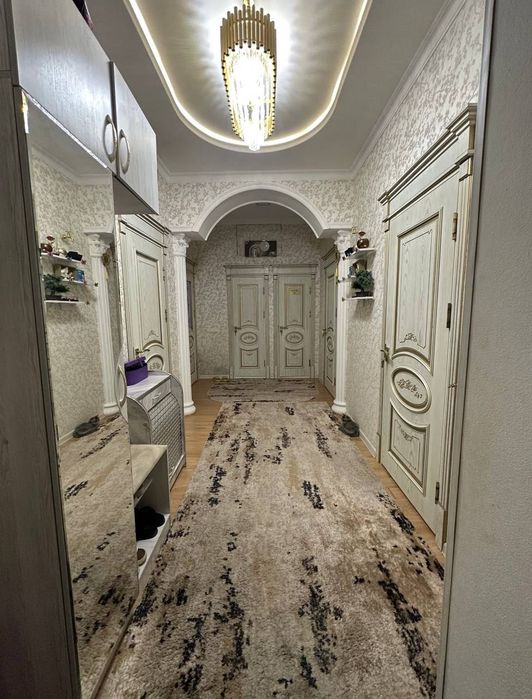 Продаётся Евро 4-х комнатная квартира Махтумкули