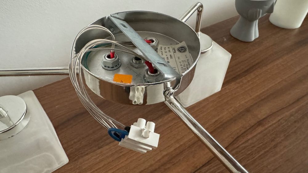 Lustra cu 3 brate in stare foarte buna