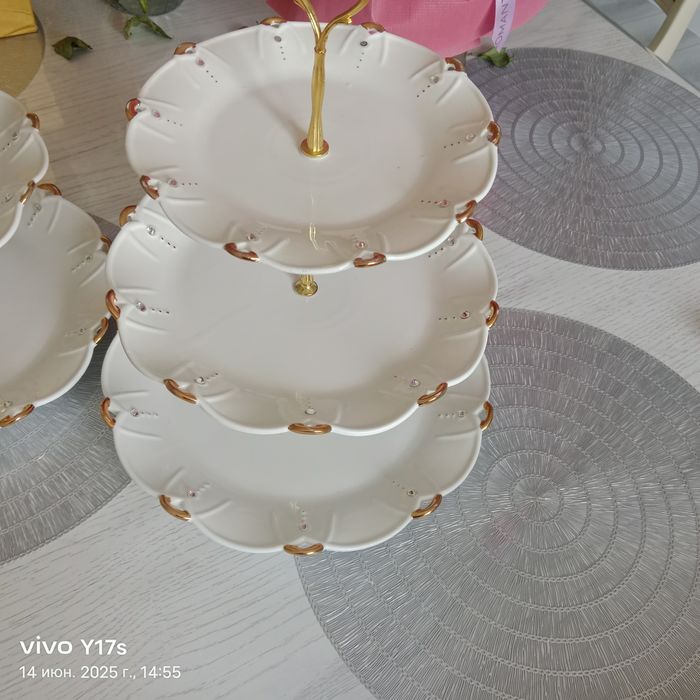 Трэхэтажный большой