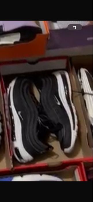 Vând Adidasi Nike si Jorden Engross 80 de Perechi toate numerele