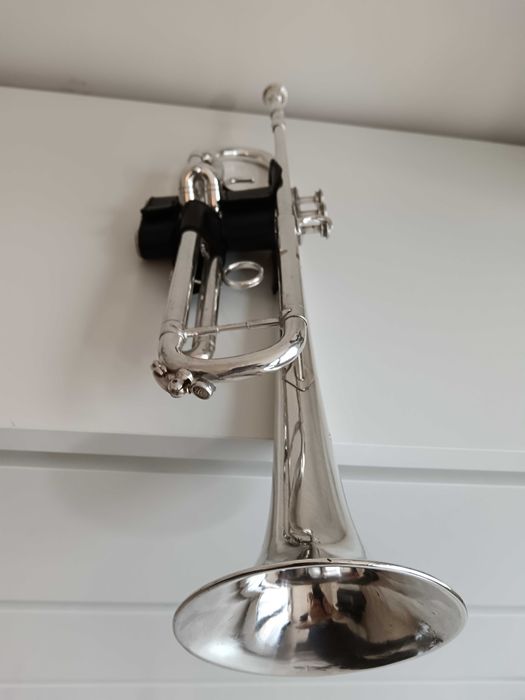 De vânzare, trompeta SELMER CHORUS 80 J!