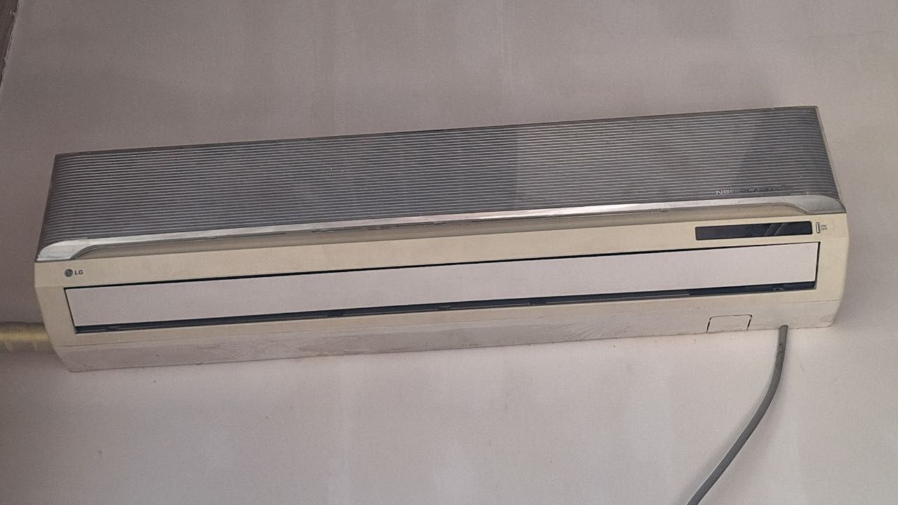 Продам 2 кондиционера LG