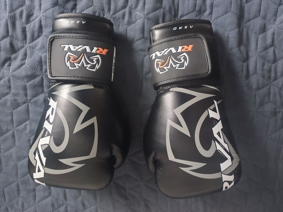 Боксови ръкавици RIVAL