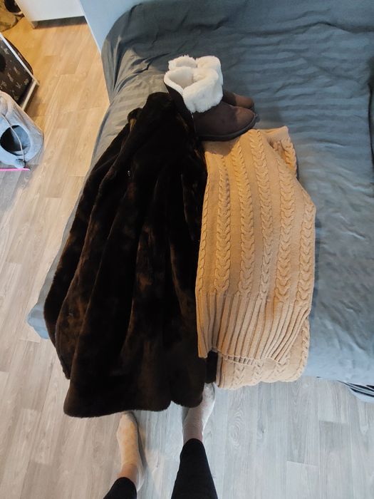 Шуба мутон , вязанный костюм , угги