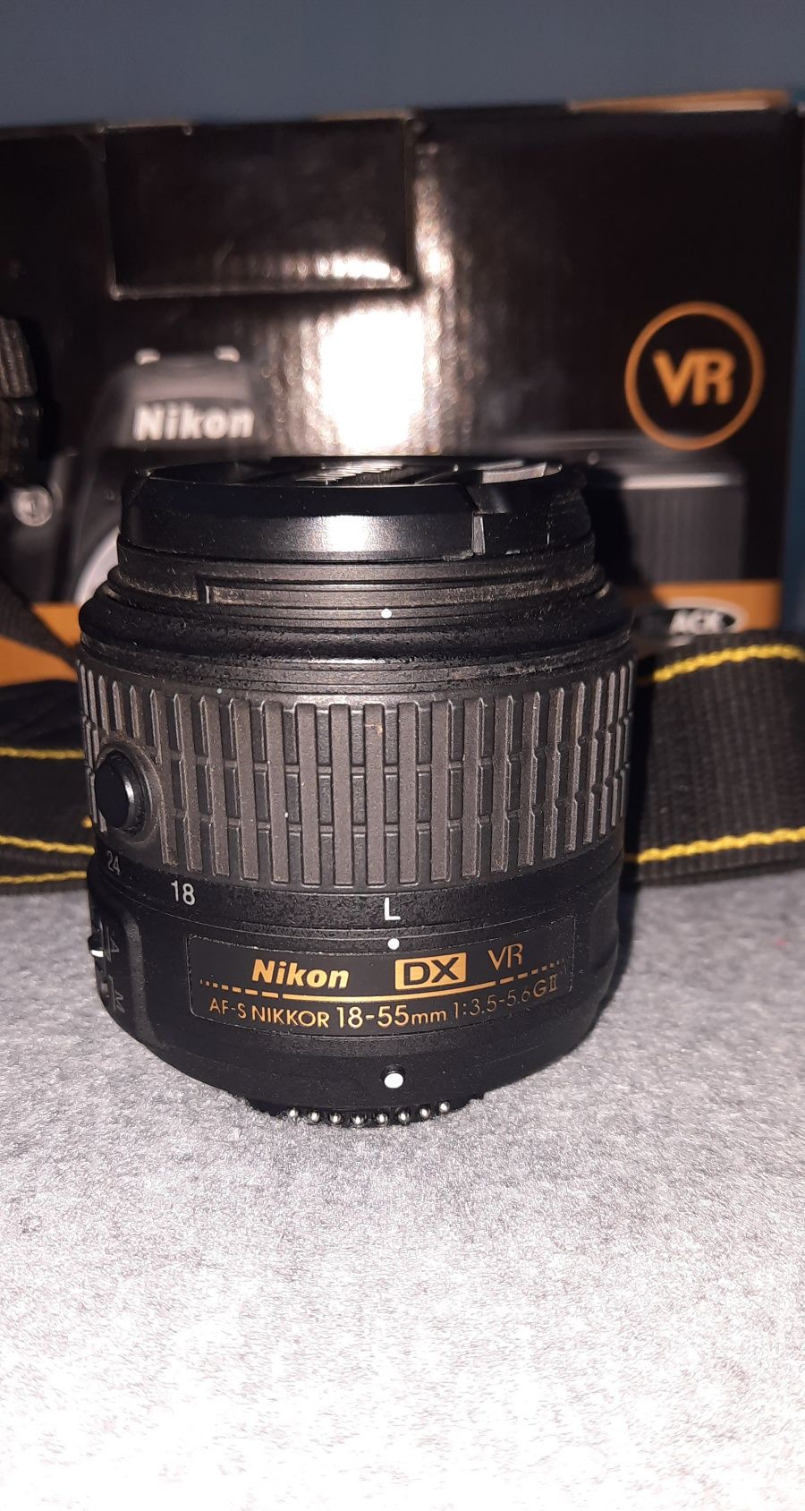 DSLR D3200 NIKON + Obiectiv de kit 18-55mm