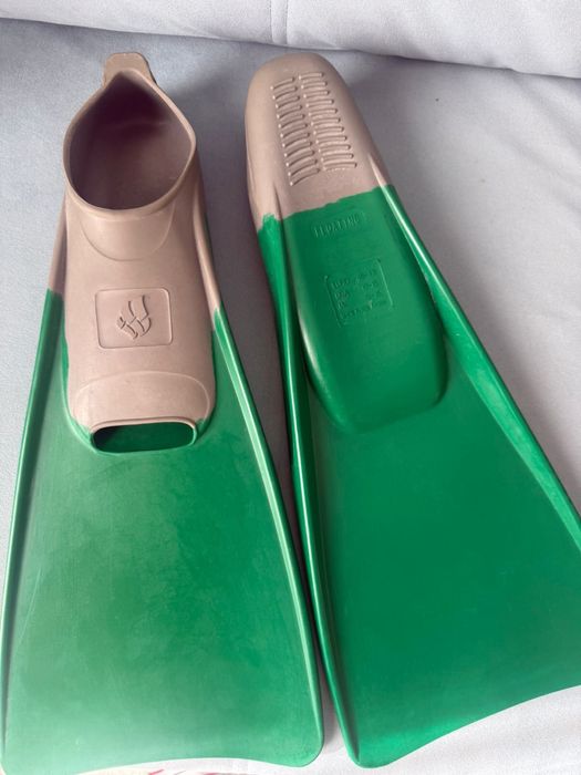 Продам Ласты для плавания