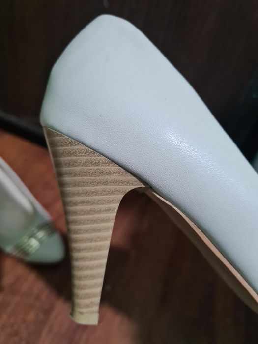 Pantofi cu toc 38