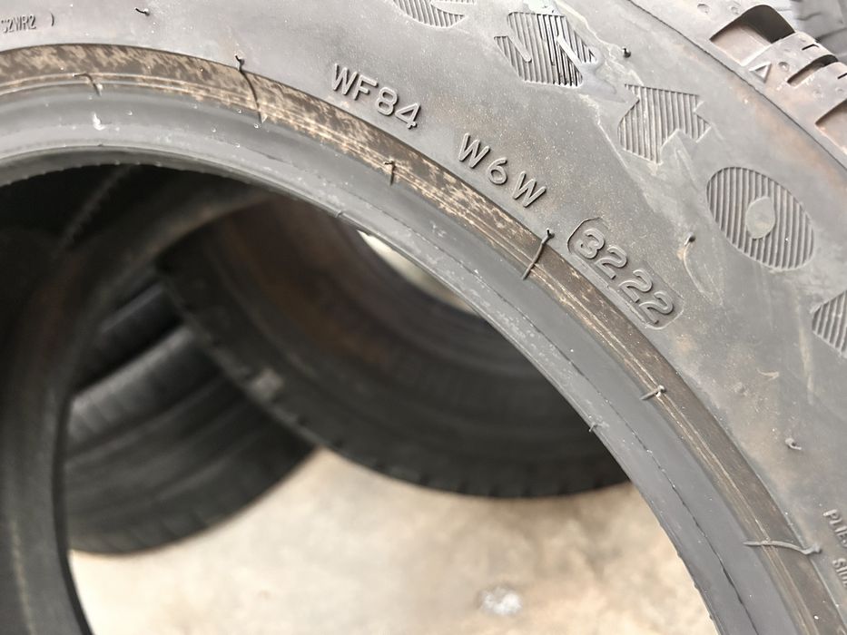 235/50/19 Firestone