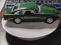 Masinuta vintage Aston Martin DB5