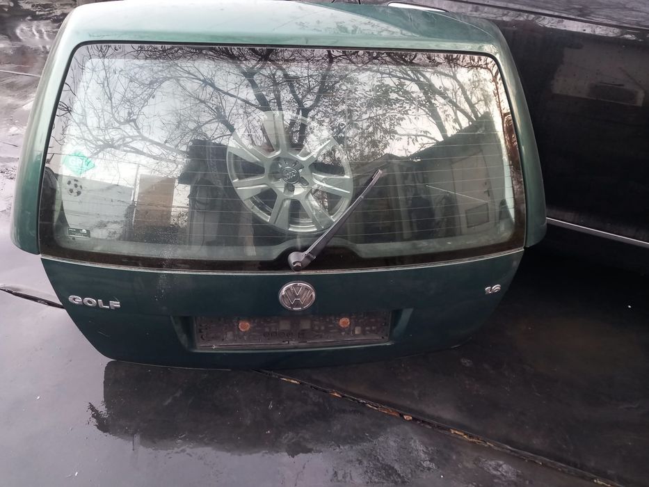 Vând haion Golf 4 Break, fără rugină