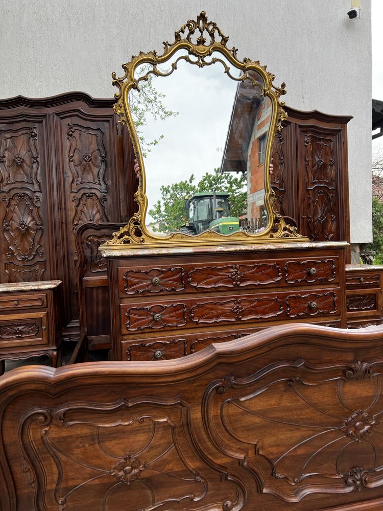 Dormitor stil Baroc Piemontez lemn sculptat Nuc