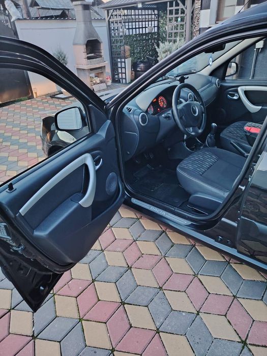 Logan MCV 1.5 ..7 locuri