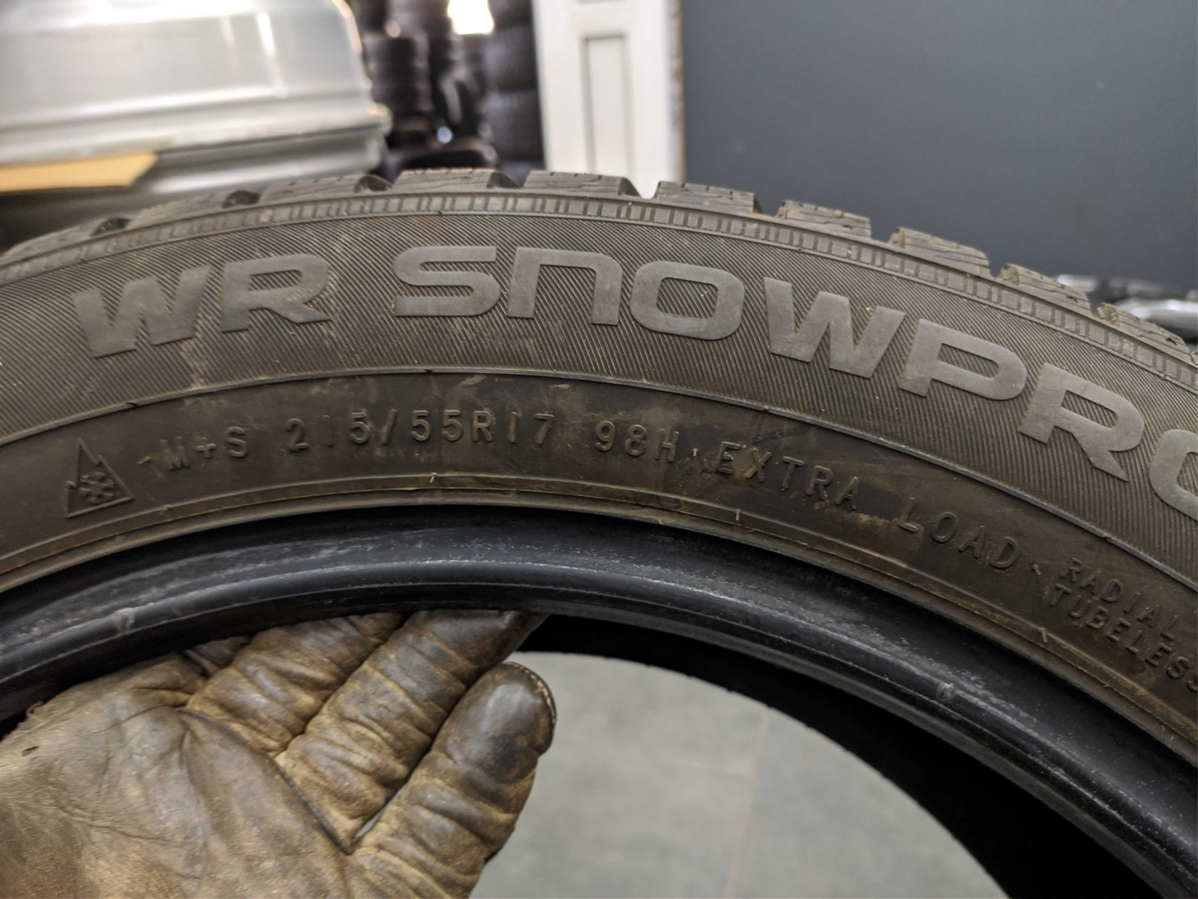 4бр Зимни гуми 215 55 17 - Nokian