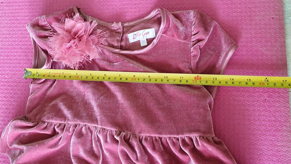 Продавам детска червена рокля за 7-8 год момиче - нова Little Gem