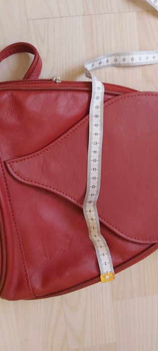 Genti si rucsac piele