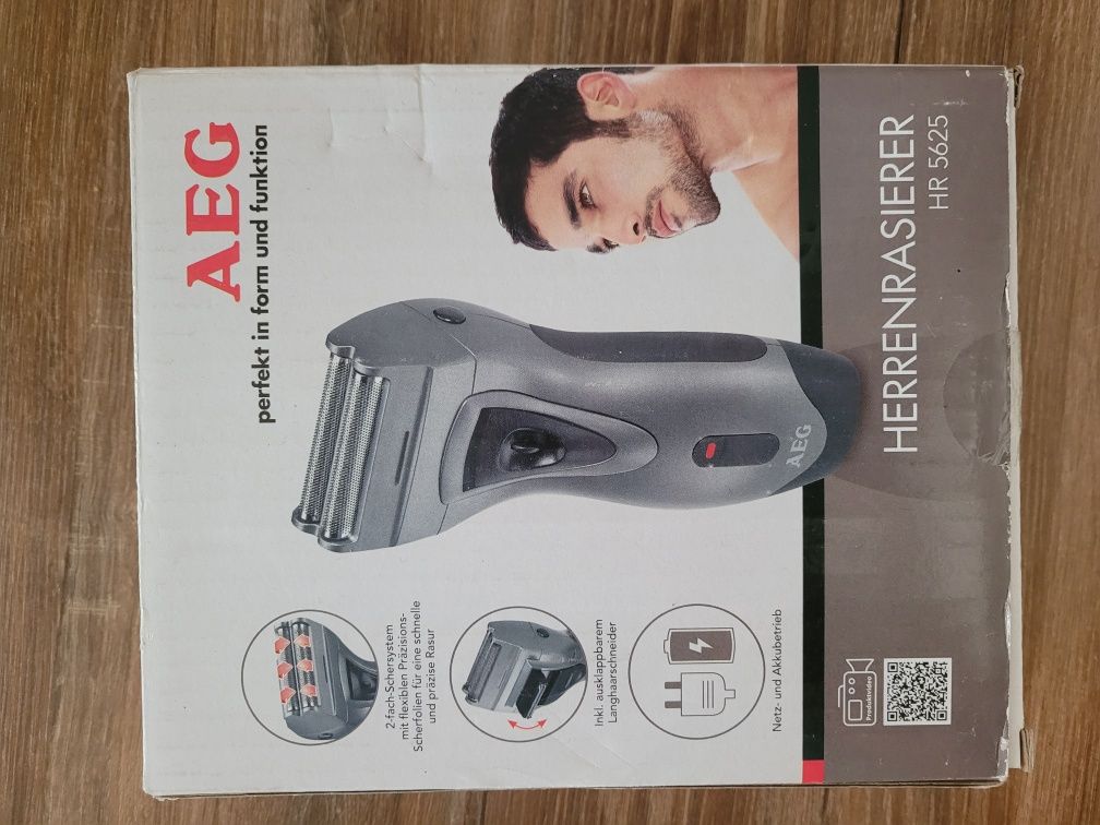 Електрическо самобръсначка AEG