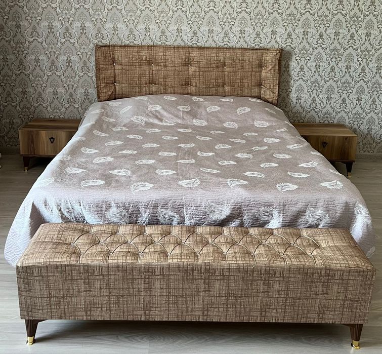 Двухспальный кровать с матрасом, срочно, торг