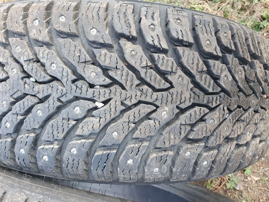 Продам зимние шины Хакапелита9