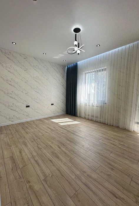 ПРОДАЕТСЯ ДОМ на Махале, центр Дурмень 6 Соток 10Комната
