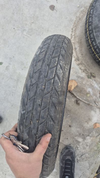 Резервна гума/ Патерица за Тойота Авенсис Т25 17 Цола