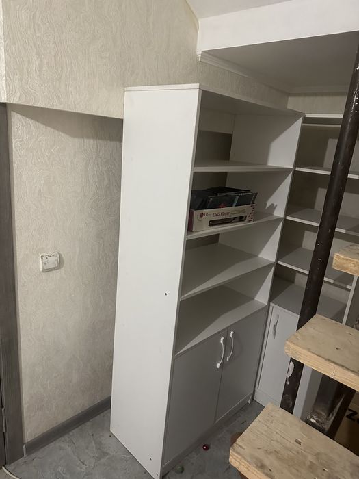 Шкаф для маникюрных инструментов / салона красоты