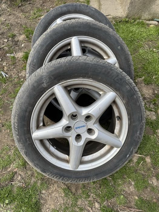 Vand 4 anvelope vara 205/55/16 + jante