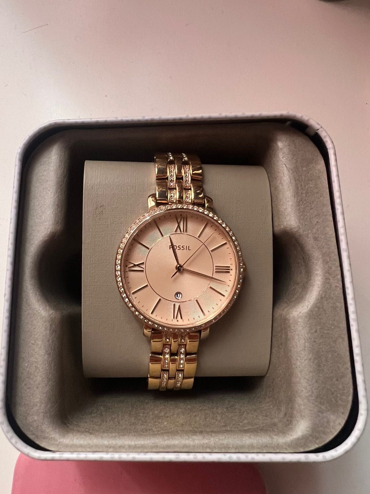 Часовник Fossil Jacqueline с кристали