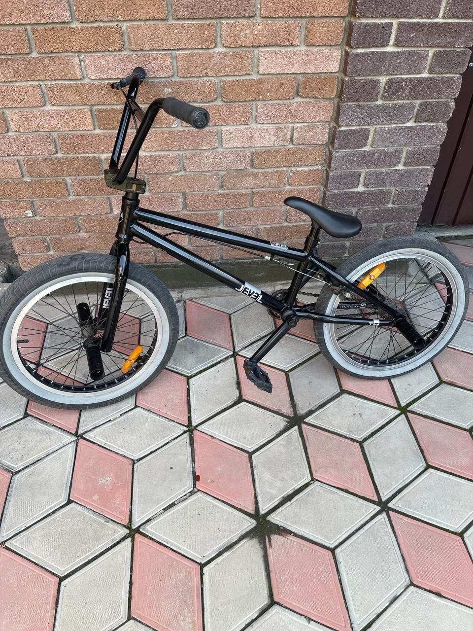 Продаю трюковой  BMX