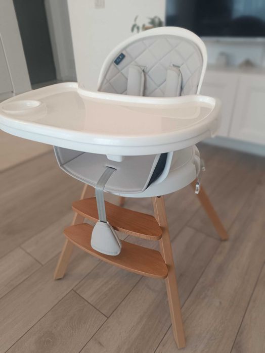Scaun de Masa Bebe Premium – Neutilizat, Primit cadou