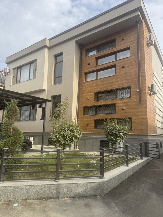 Продаётся Hl-Tech Дом,Никитина.