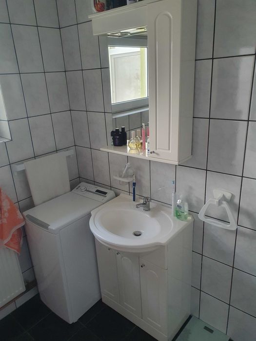 Vând set mască baie + lavoar + dulap cu oglindă și spoturi luminoase