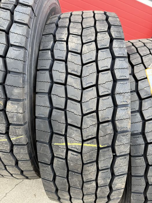 Anvelope Noi 315/70/22.5 Benchmark