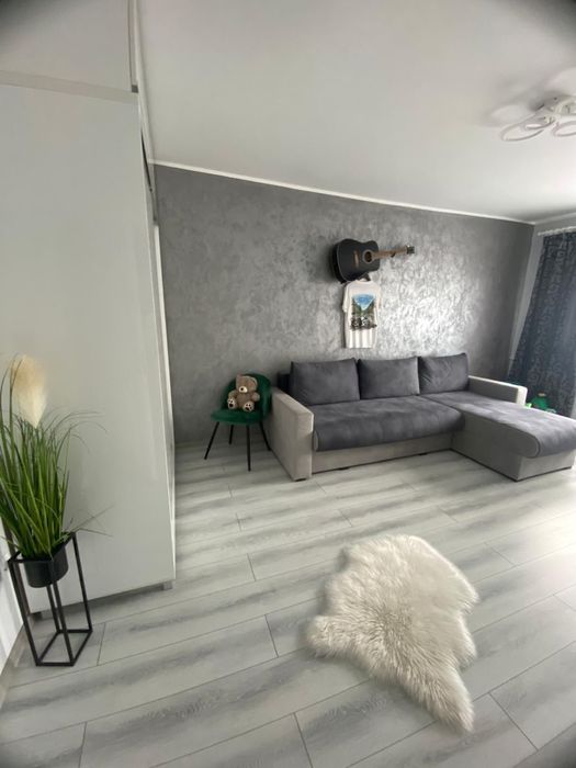 vand apartament mobilat si utilat !