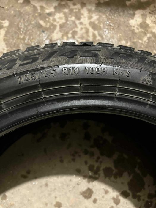 Продавам зимни гуми на 2 сезона PIRELLI 245/45R18 100H XL M+S