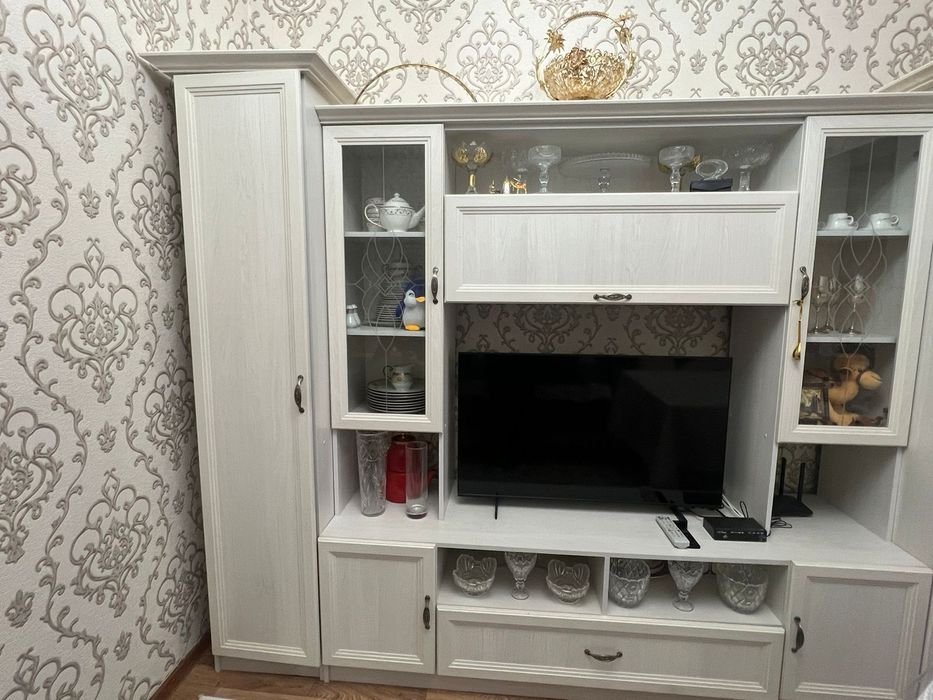 Стенка для зала из трех предметов