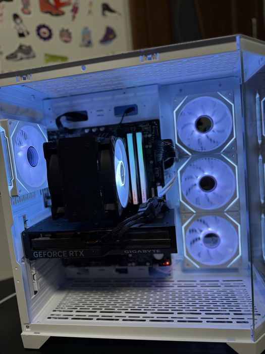 PC Gaming RGB RTX 4070ti i7 13700k 32gb