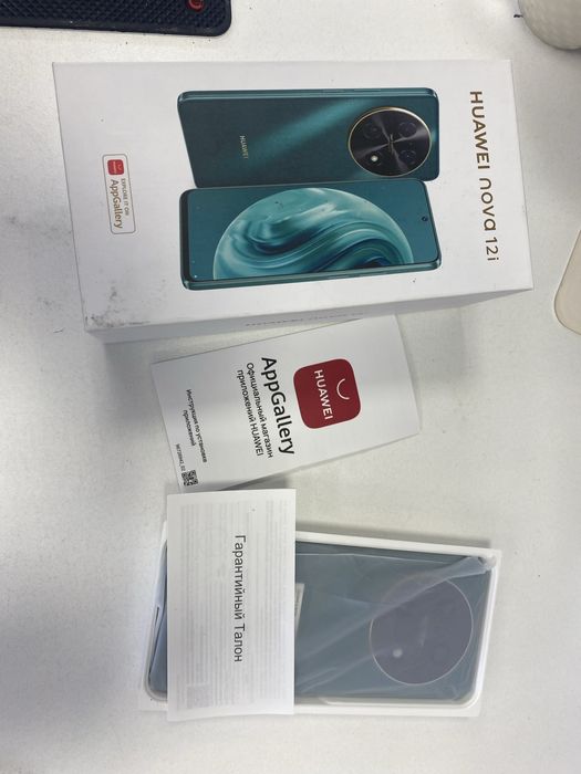 Продам Huawei nova 12 i 256 гб