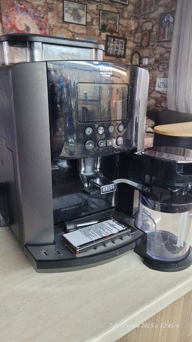 Кафе-автомат KRUPS със система за капучино