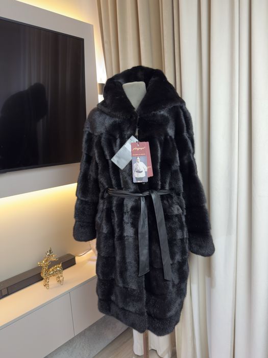 Новая норковая шуба с капюшоном  48-50