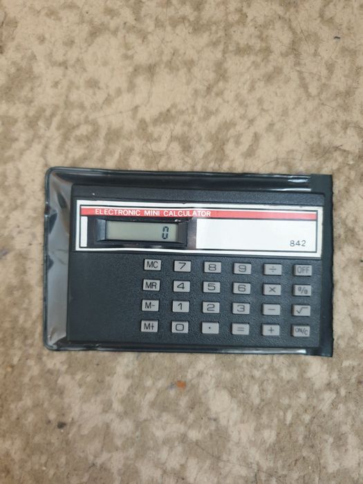 mini calculator electronic de epocă
