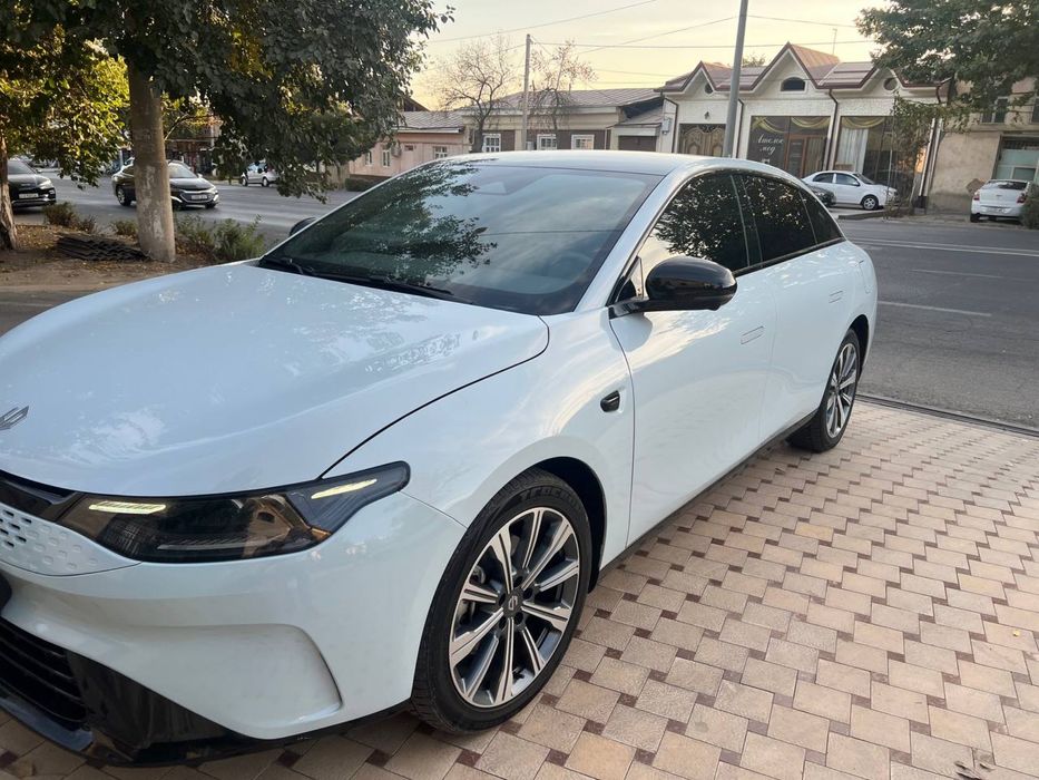 LeapMotor C01 Full Hybrid