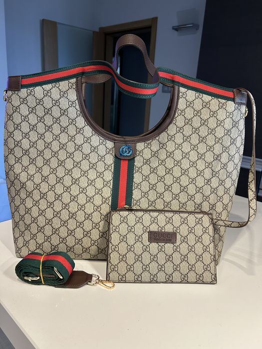 Чанта нова Gucci