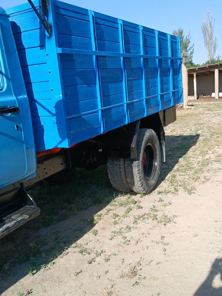 Gaz 53 bortavoy holati yaxshi yurib turgan