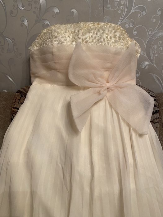 Продам вечернее поатье