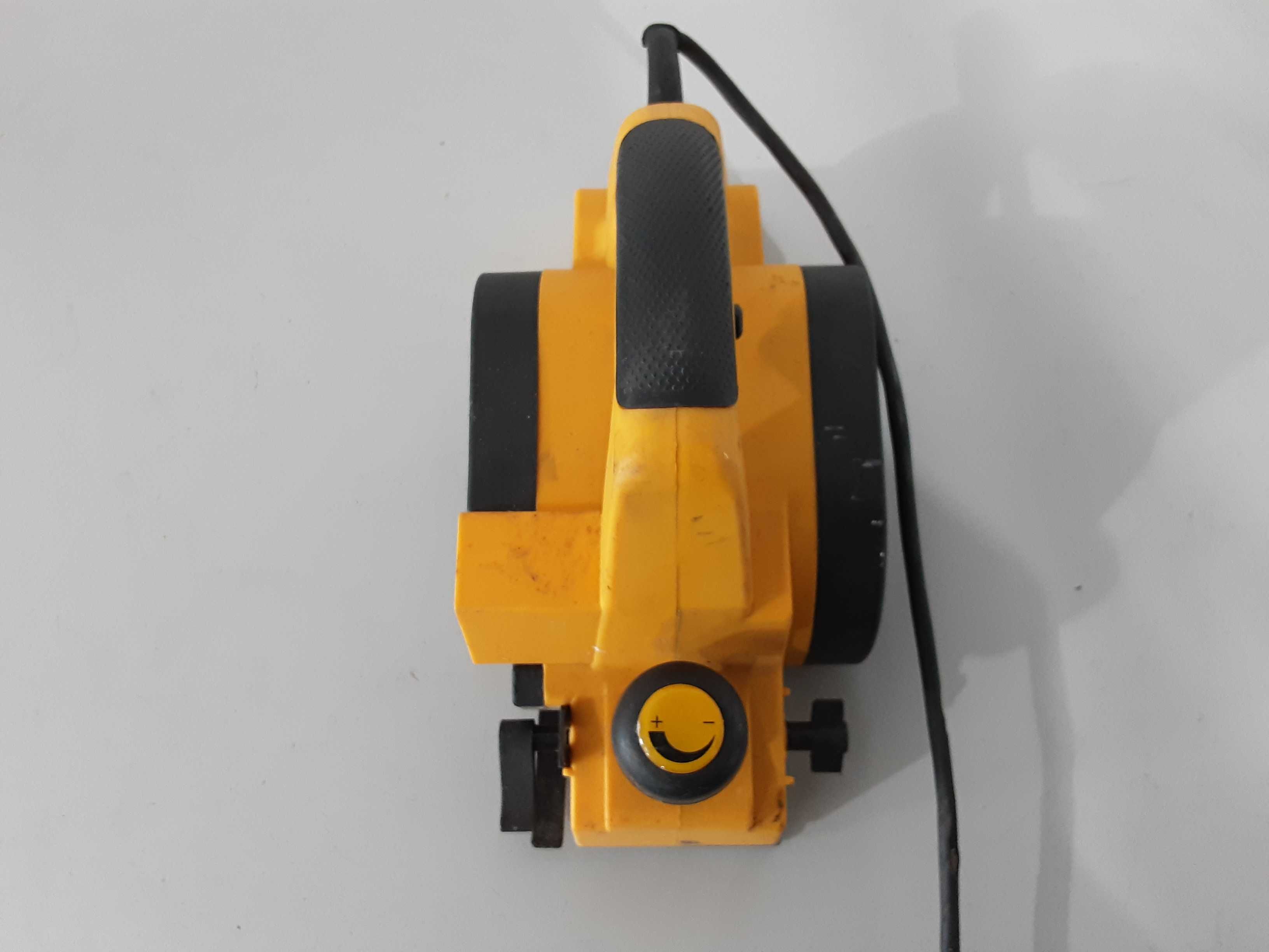Ренде - JCB 650 W
