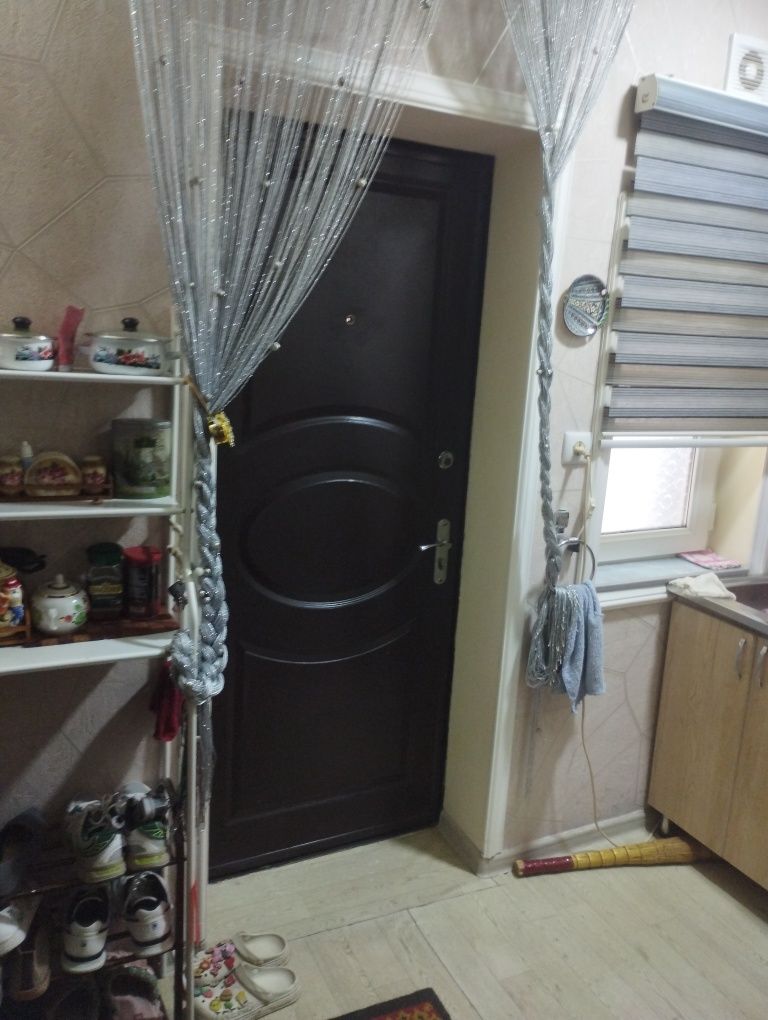 Продаю однокомнатный небольшой дом В Яшнобадском районе.
