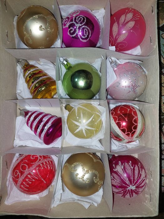 Globuri sticla romanesti