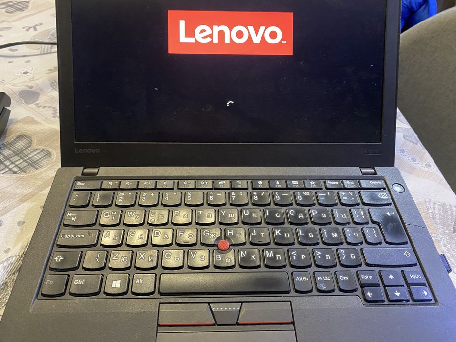 Lenovo x270 8gb.
