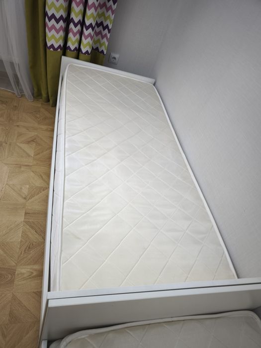 Белые кровати шириной 90*200