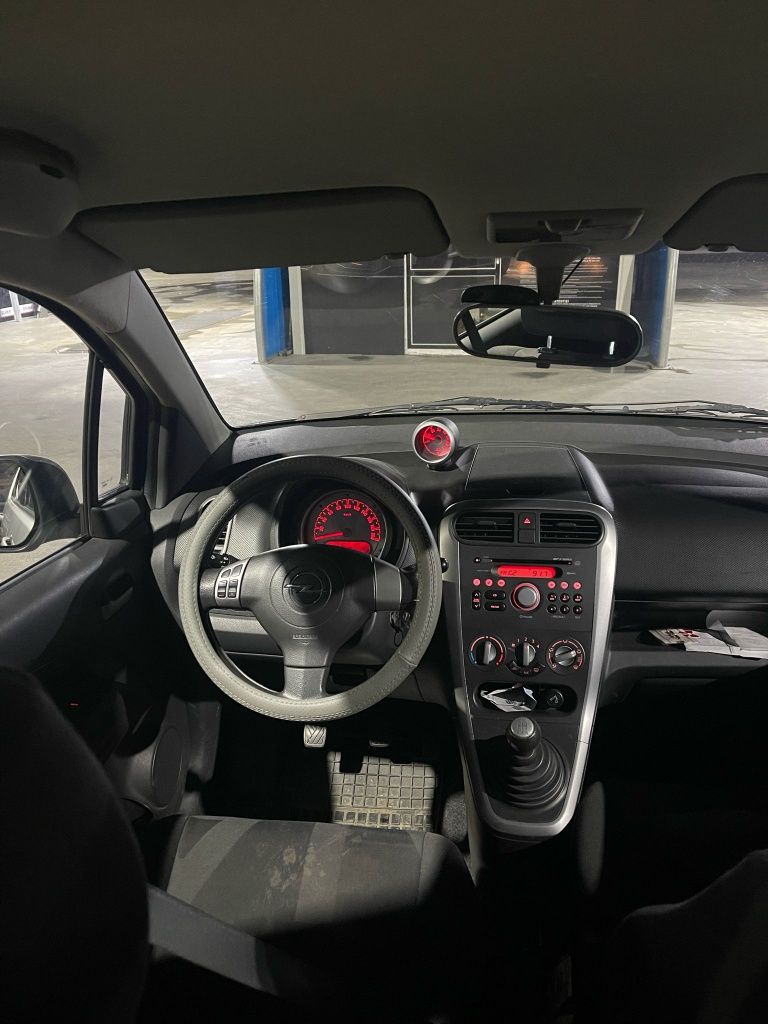 Vând Opel agila 1.2